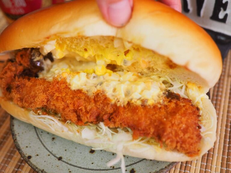 パンの田島党 限定の 鮭ハラスフライ コッペが激美味 カツサンド系は冷めて馴染んだほうが好き 大阪のたまごサンドしらんの