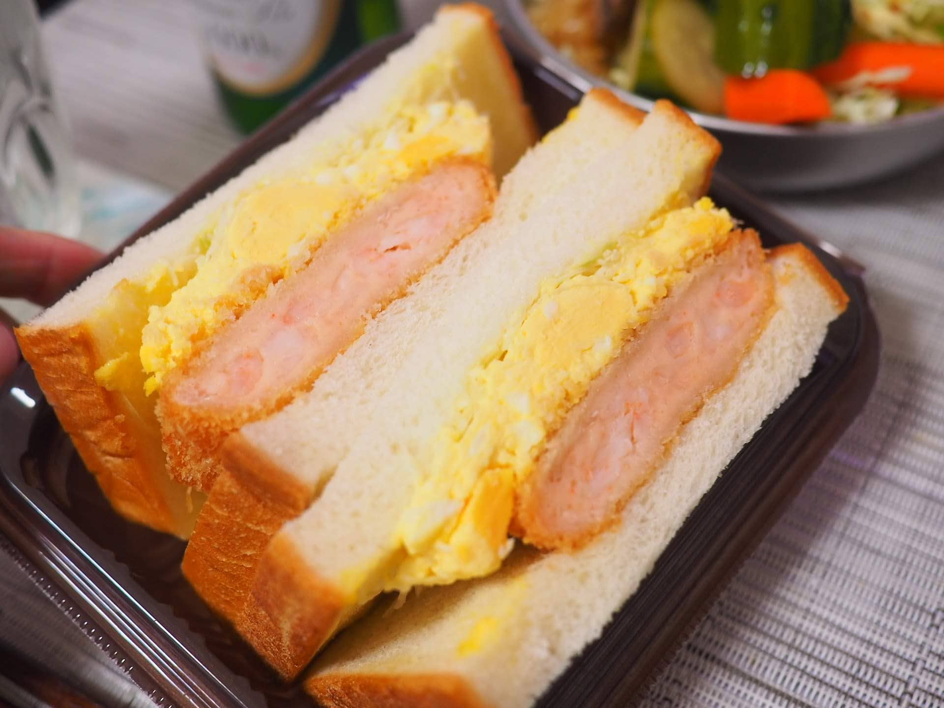 鉄コンピ　金の卵編　TOMOOケース一部にヒビあり ワン折重90×60(50)新琥珀松縁200(1P25) | テイクアウト容器の通販