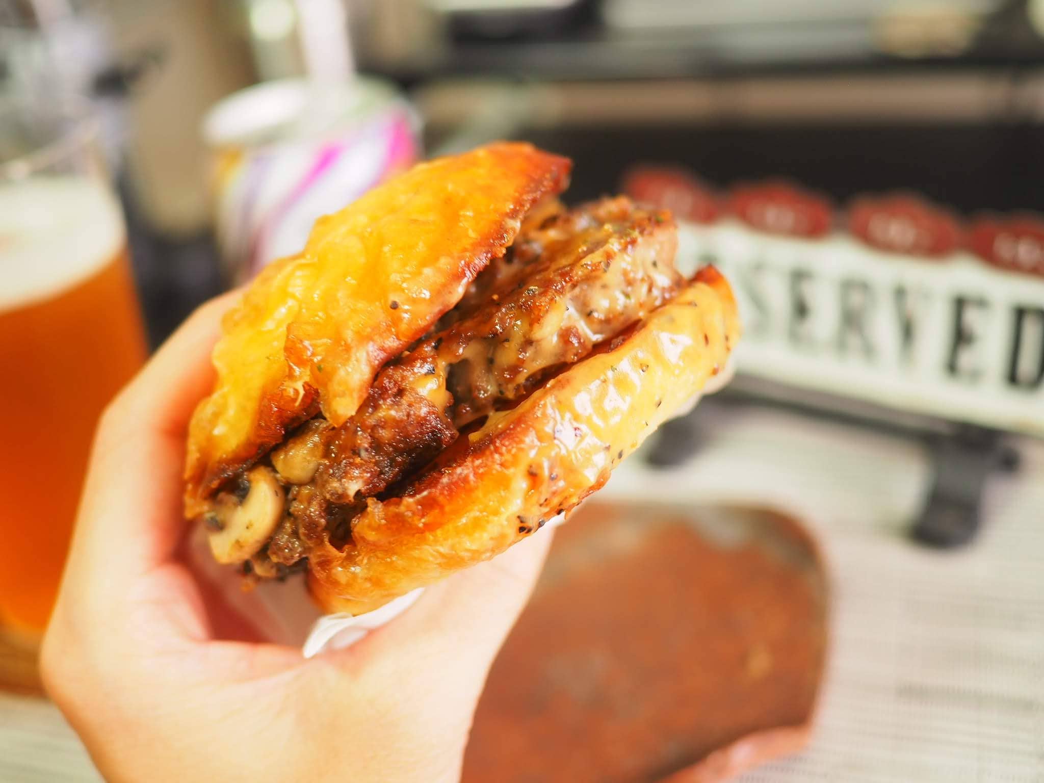 フレーバーズ　レタスチーズバーガー フレーバーズ Juicy Cheese Burger チーズバーガー ◯ - メルカリ