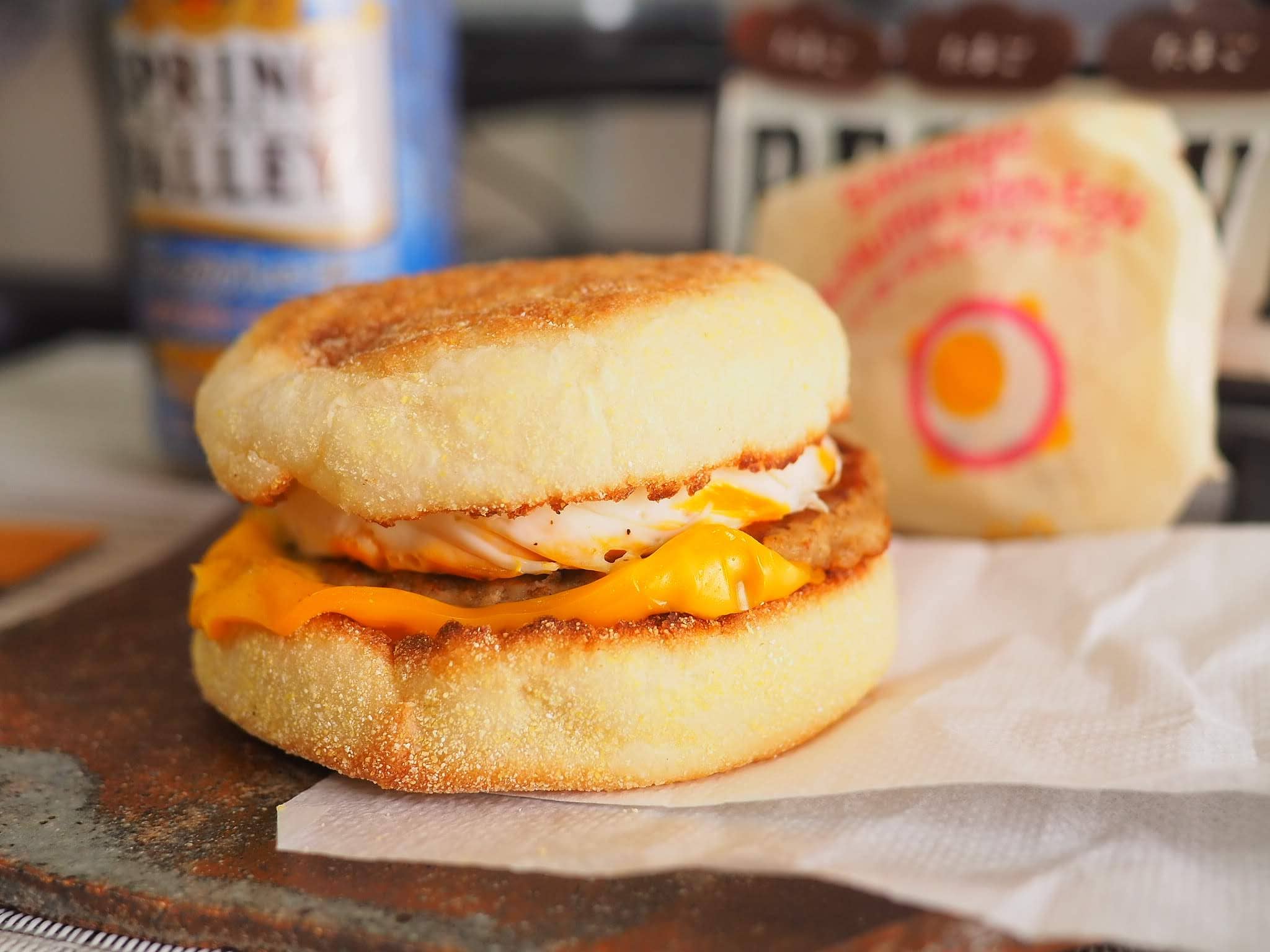 定期】マクドナルドの最強コスパ商品は”偽装ソーセージエッグマフィン